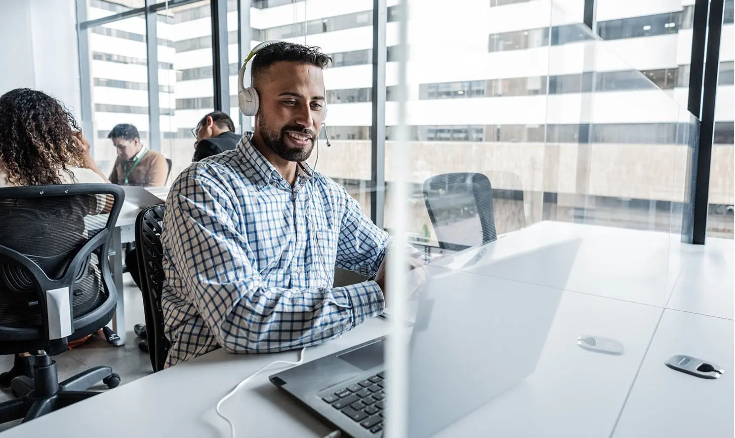 Why Small Businesses Should Consider Outsourced IT Services